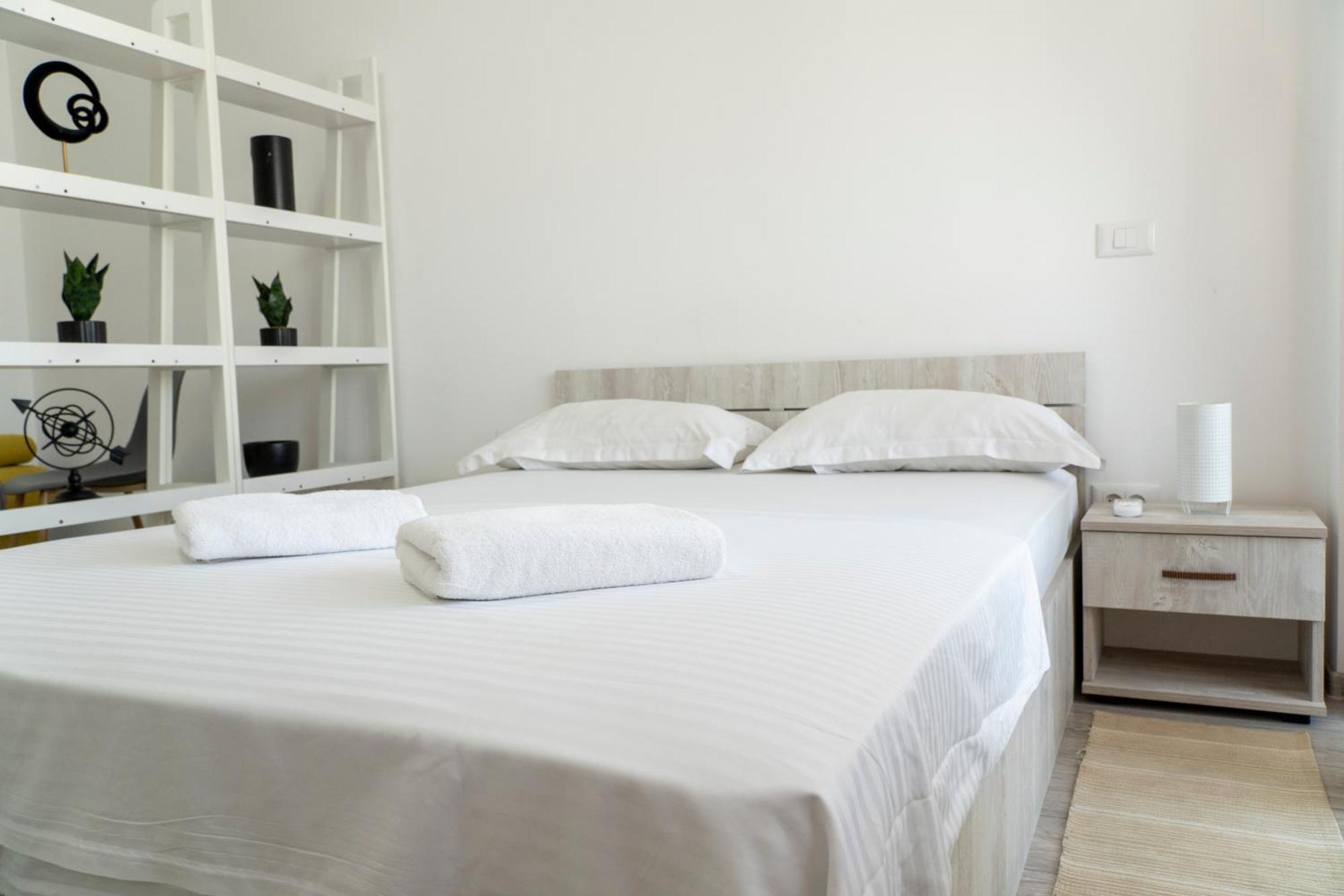 Center Apartment Palas Mall View Yaş Dış mekan fotoğraf
