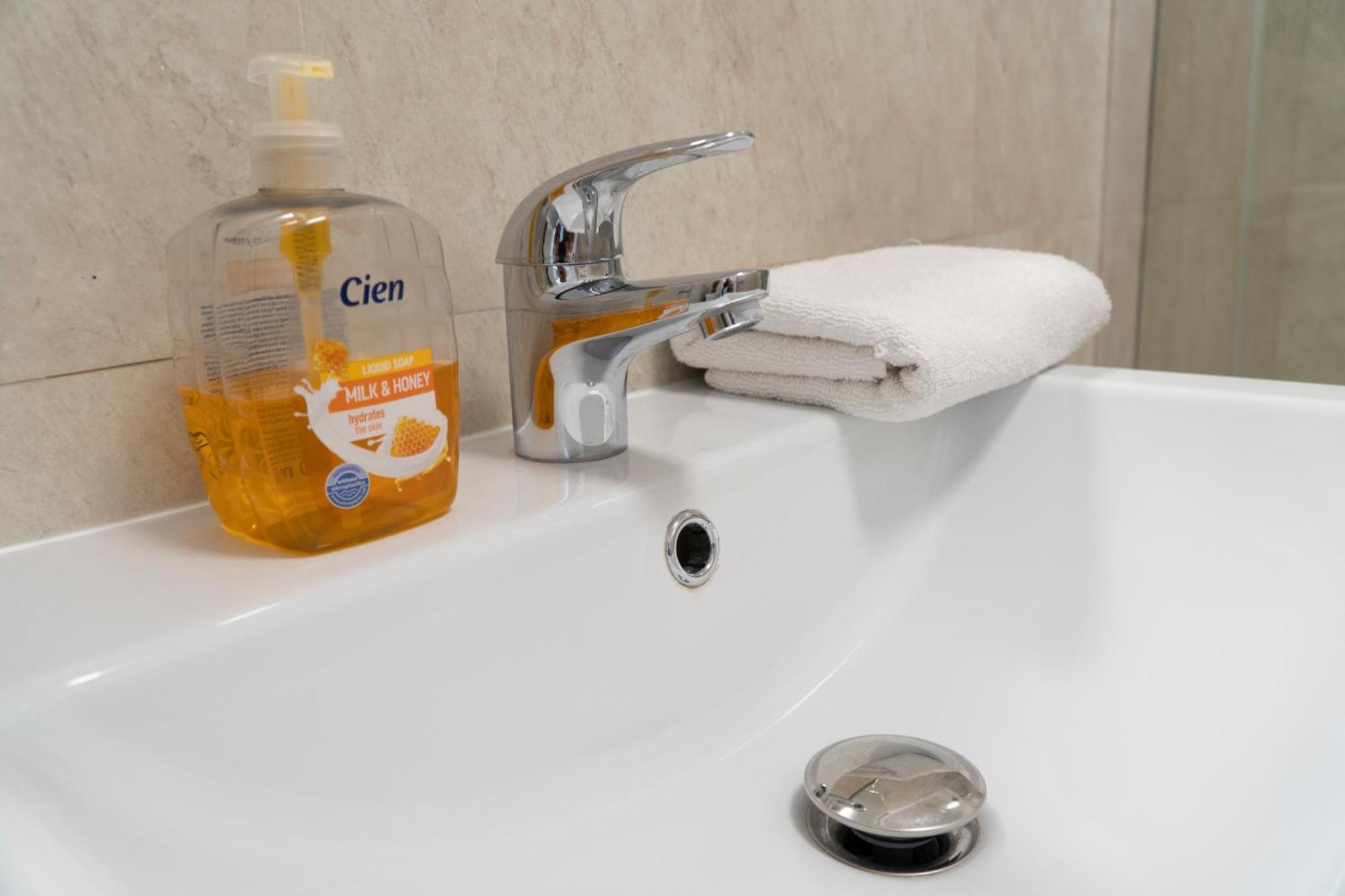 Center Apartment Palas Mall View Yaş Dış mekan fotoğraf
